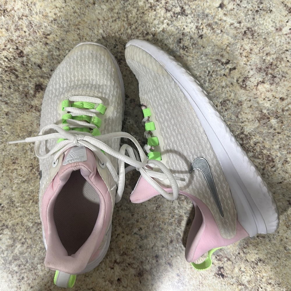 Nike Rival shoes 4Y